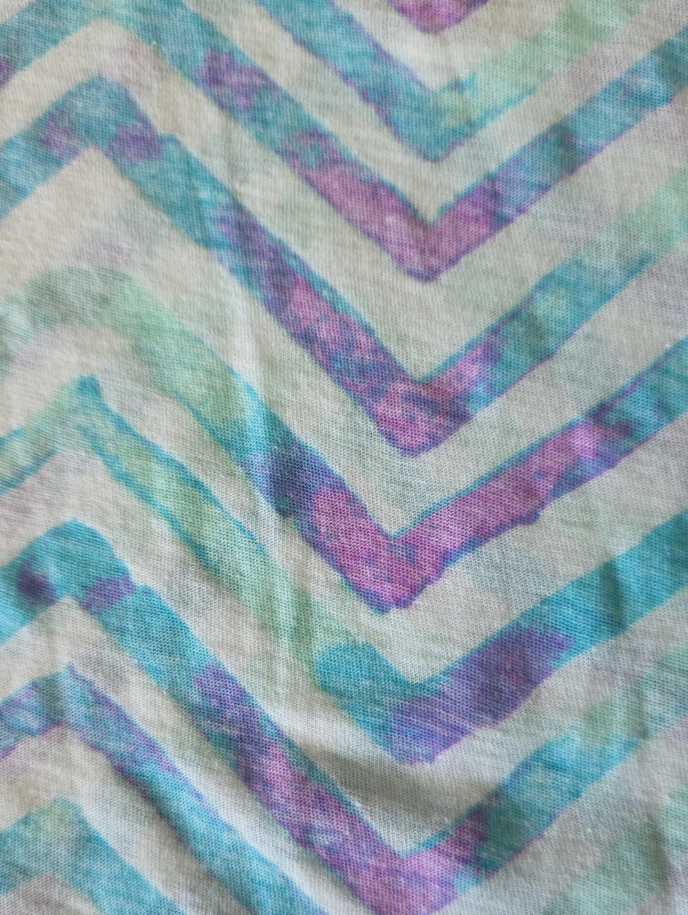 Low Back Chevron Tank - Picture 2 of 4